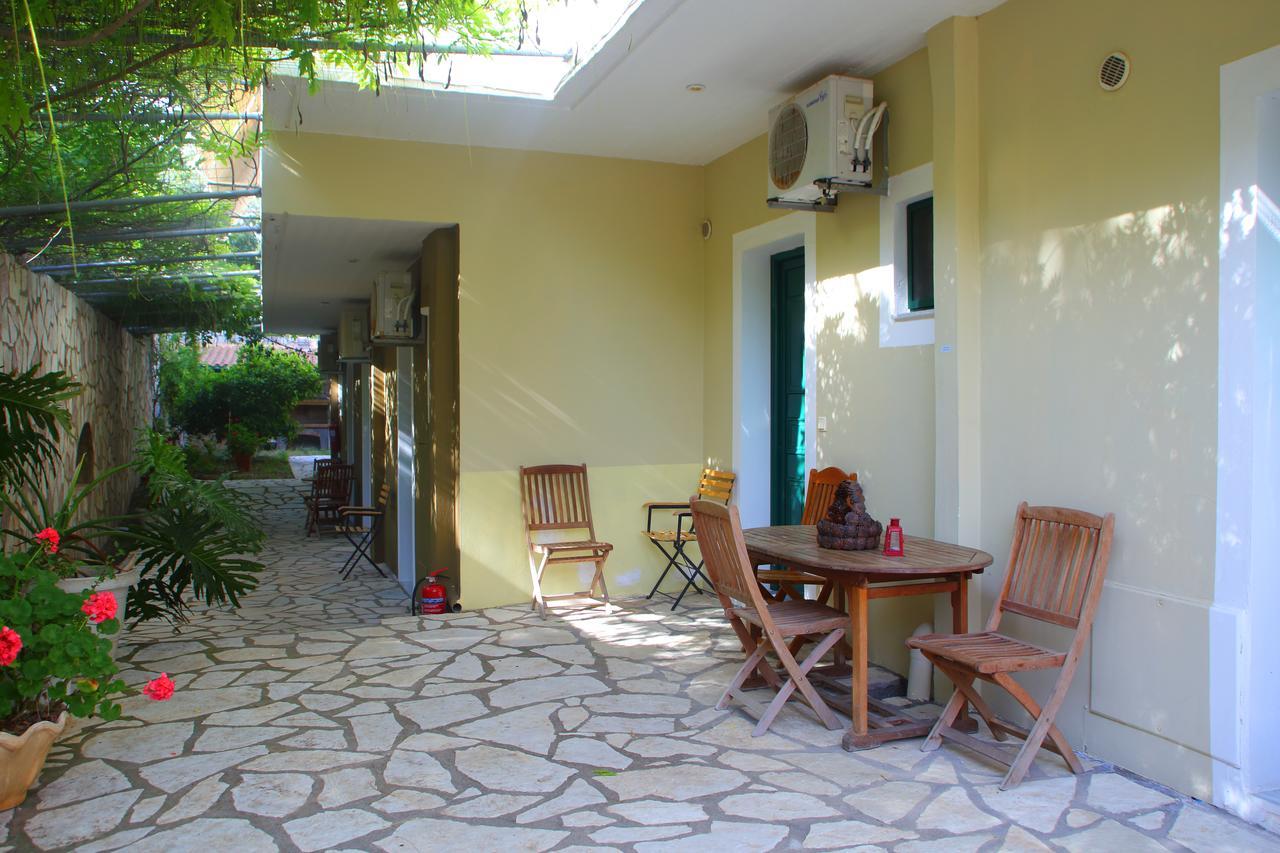 Nikolas Studios Agios Nikitas Exterior photo